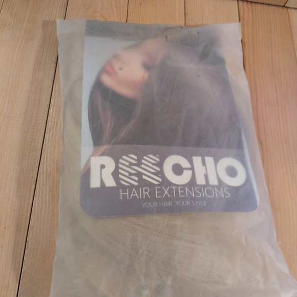 Reecho Black Hair Extensions - Picture 9 of 9